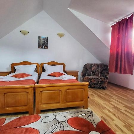 Hotel Casa Adi Si Maria Mahmudia Exteriér fotografie